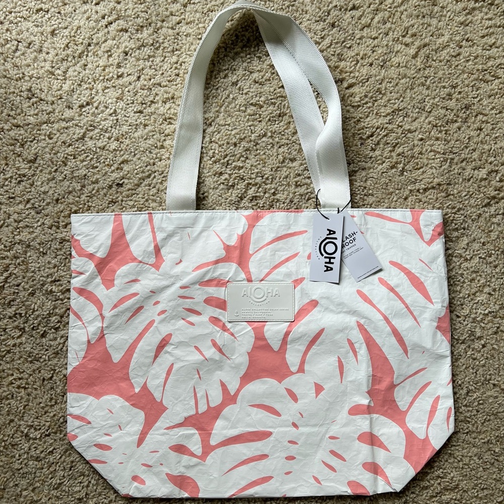 Aloha Collection Day Tripper Manoa White/Guava